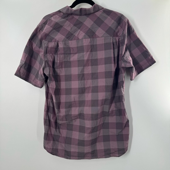 Travis Mathew Stretch Purple Button Down Men’s Short Sleeve Size M - Picture 2 of 7